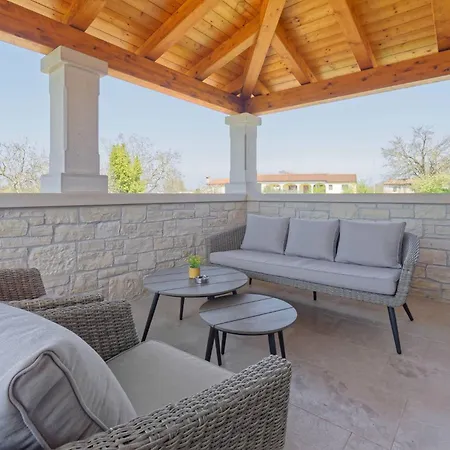 ヴィラ Vego By Rent Istria Muntrilj