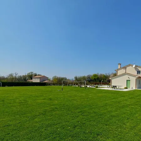 Vego By Rent Istria Вилла Muntrilj