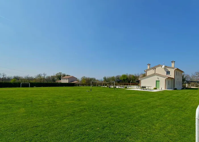 Vego By Rent Istria Вилла Muntrilj